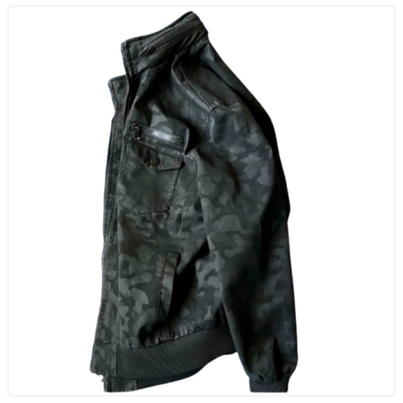 CHOR CLOTHING CO BLACK  CAMO PRINT INSULATED JACKET WITH ZIP-UP MESH HOOD - Picture 2 of 7